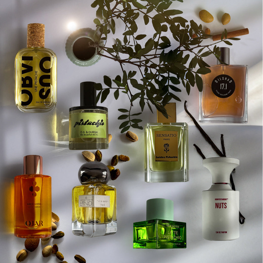 Auswahl an Parfums passend zum Thema der Kolumne