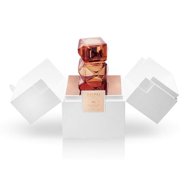 FO'AH - Collection Mémoires d'une Palmeraie - 08 Parfumflakon in facettenreichem bernsteinfarbenem Design in weißer Geschenkbox