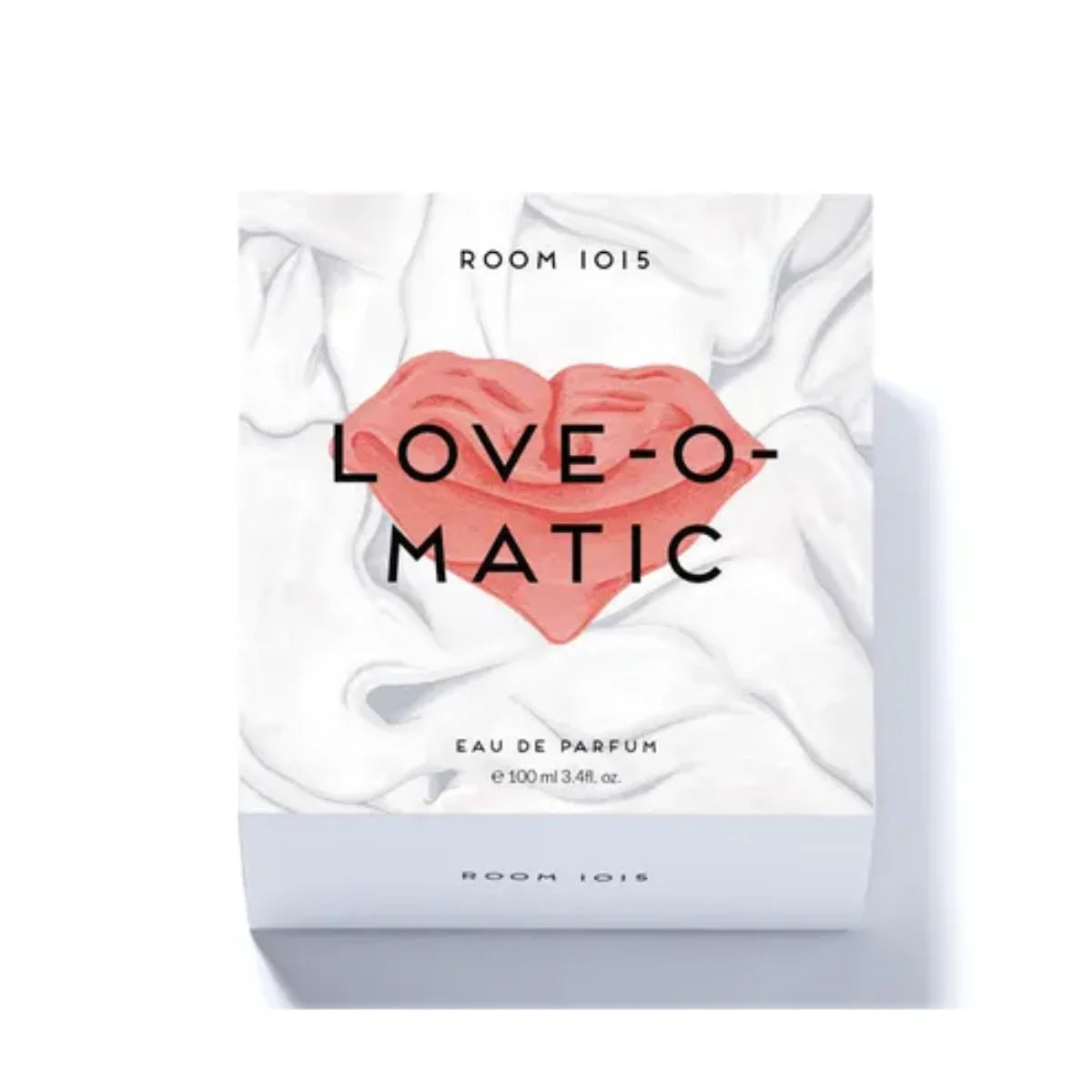 Room 1015 - Love-O-Matic Verpackung mit rotem Herzmotiv auf weißem, marmoriertem Hintergrund elegant inszeniert