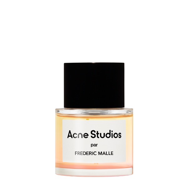 Frédéric Malle - Acne Studios by Frédéric Malle Parfümflakon mit schwarzem Deckel auf weißem Hintergrund