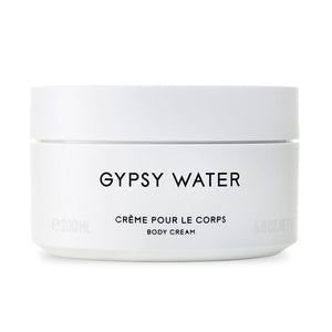 Byredo - Gypsy Water - Body Cream in schlichtem weißen Tiegel mit minimalistischem Design auf weißem Hintergrund