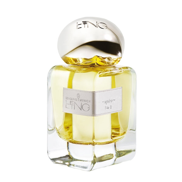Lengling - No 8 - Apéro Parfumflakon mit goldfarbenem Verschluss und klarem Glas vor weißem Hintergrund