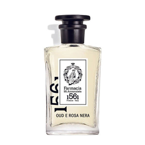 Farmacia SS. Annunziata - Oud E Rosa Nera Parfumflakon mit schwarzem Verschluss und klarer Flüssigkeit vor weißem Hintergrund