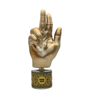 Filippo Sorcinelli - Memento - Pont. Max. goldene Handfigur mit detailreichem Sockel und kunstvollem Siegelring
