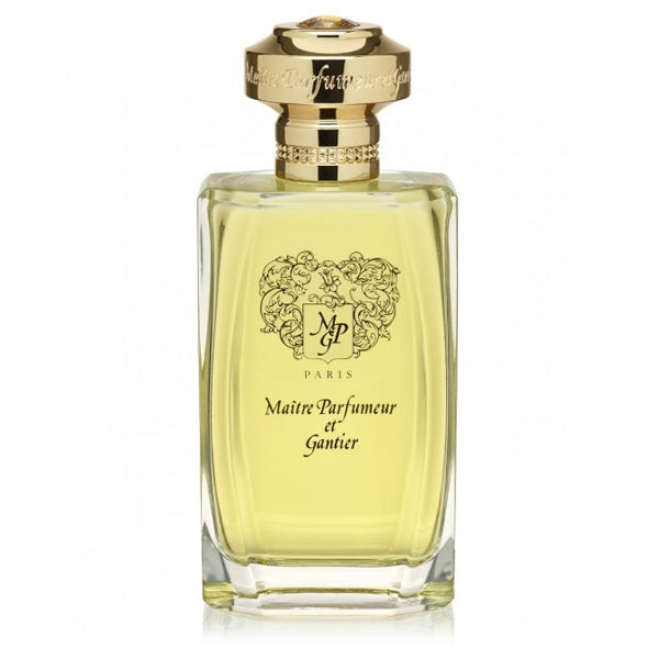 Maître Parfumeur et Gantier - Rose Opulente Parfumflakon mit goldfarbenem Verschluss und klarem Glas vor weißem Hintergrund