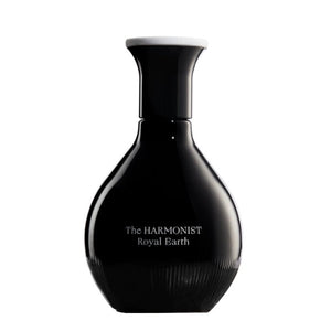 The Harmonist - Royal Earth Parfumflakon in elegantem schwarzen Design mit schlankem Hals vor weißem Hintergrund