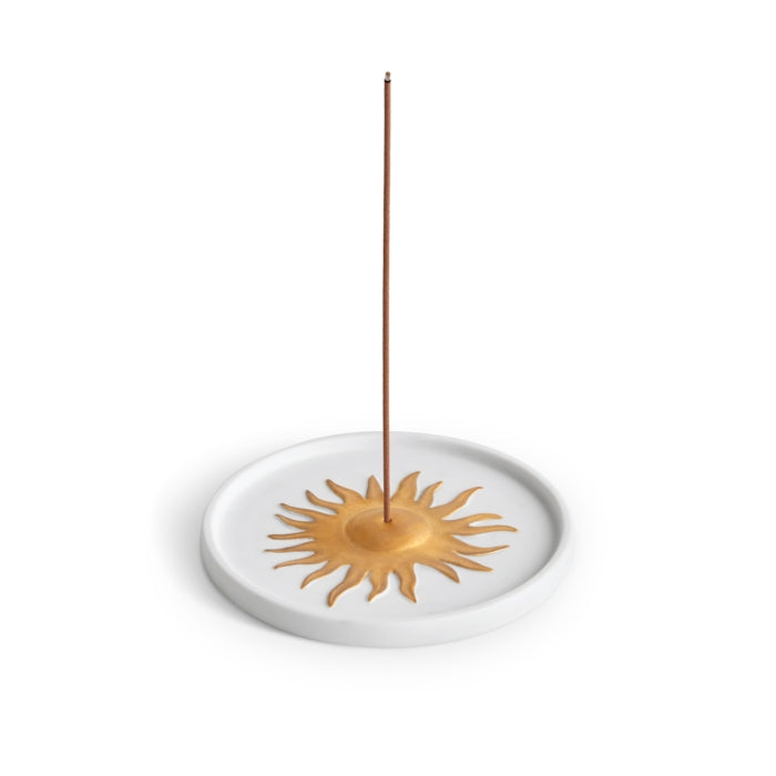 L'Objet - Soleil Incense Holder aus Porzellan mit handbemalter Sonnendekoration in 24 Karat Gold