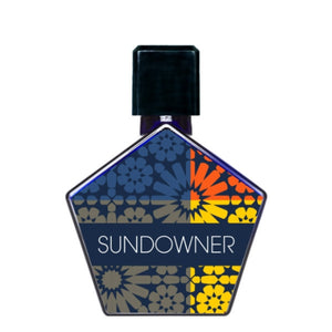 Andy Tauer - Sundowner auffälliger pentagonaler Flakon mit abstraktem Sonnenmuster und schwarzem Verschluss vor weißem Hintergrund