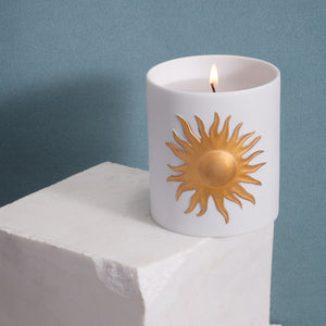 L'Objet - Soleil Candle - Veti-Vert elegante Kerze mit goldener Sonnenskulptur und frischem Vetiver-Duft